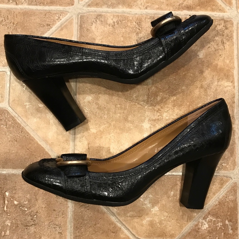Nickels heels textured vegan leather, buckle NWOT - Picture 2 of 8